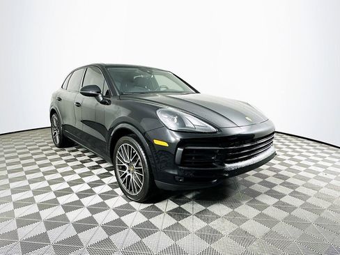 Used 2019 Porsche Cayenne image 2