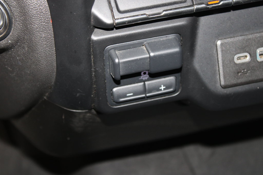 Used 2020 Chevrolet Silverado 1500 RST AWD/4WD image 29