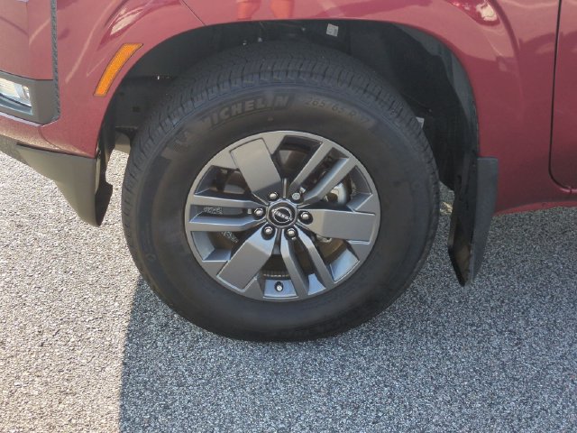 Certified 2025 Nissan Frontier SV w/ SV Convenience Package RWD image 11