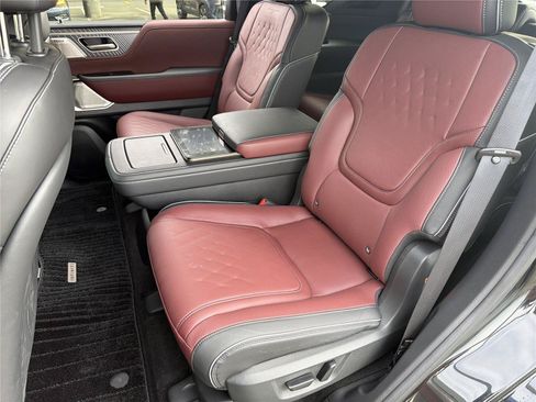 Used 2026 INFINITI QX80 Autograph w/ Premium Cargo Package AWD/4WD image 30