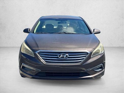 Used 2015 Hyundai Sonata SE FWD image 2