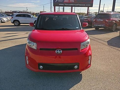 Used 2014 Scion xB image 8