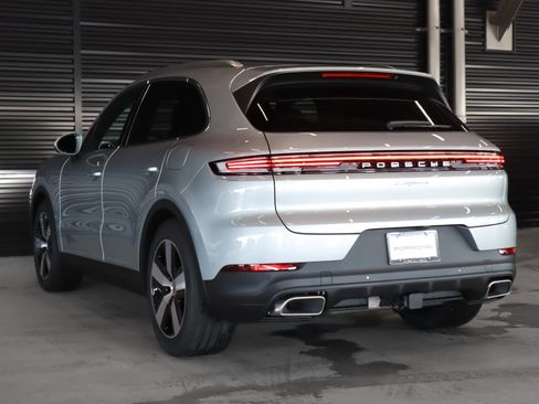 New 2026 Porsche Cayenne E-Hybrid image 3