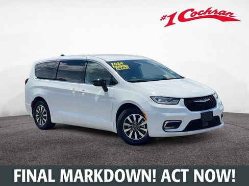 Used 2024 Chrysler Pacifica Limited FWD image 1