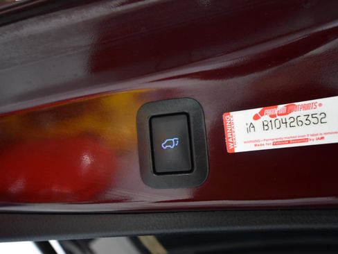 Used 2019 Toyota Highlander XLE AWD/4WD image 48