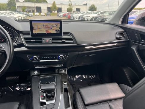 Used 2018 Audi Q5 2.0T Premium Plus w/ Premium Plus Package AWD/4WD image 12