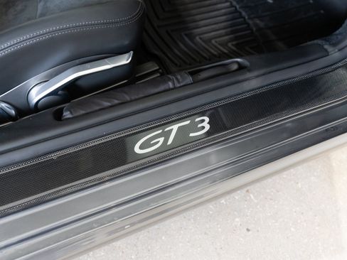 Used 2011 Porsche 911 GT3 RWD image 85