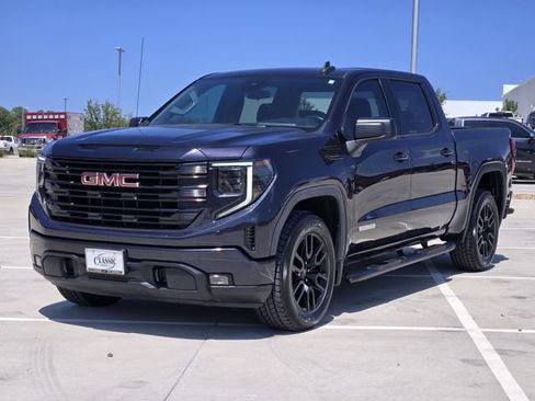 Used 2022 GMC Sierra 1500 Elevation RWD image 4