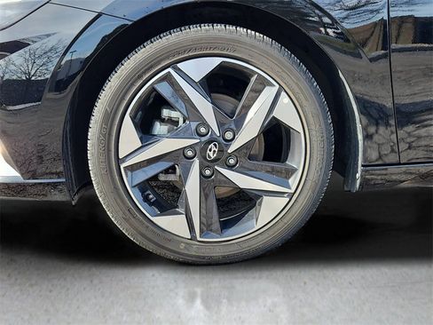 Certified 2023 Hyundai Elantra Limited image 10