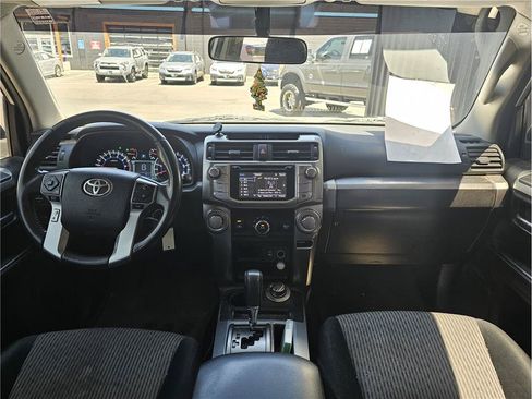 Used 2014 Toyota 4Runner SR5 AWD/4WD image 5