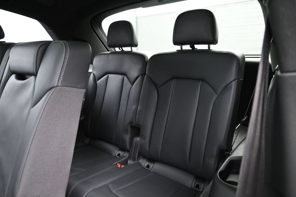 Used 2022 Audi SQ7 Prestige w/ Prestige Package AWD/4WD image 26