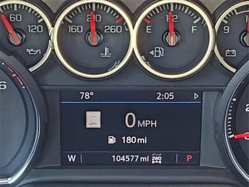 Used 2021 Chevrolet Suburban Z71 w/ Luxury Package image 24