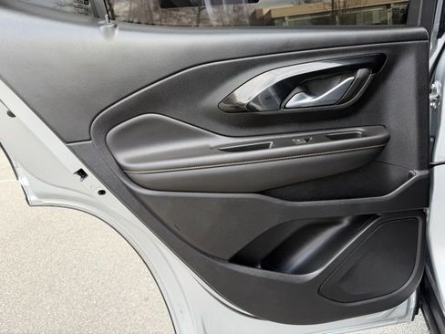 Used 2022 GMC Terrain AT4 image 34