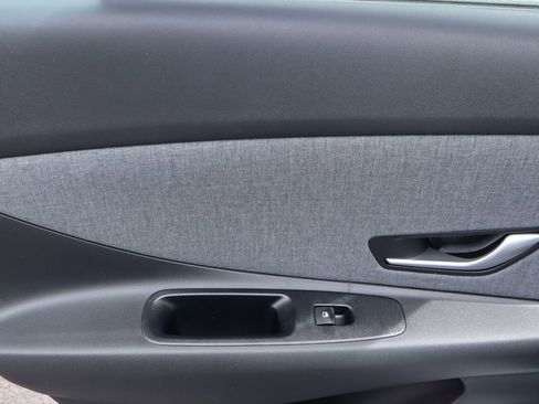 New 2026 Hyundai Elantra Limited FWD image 23