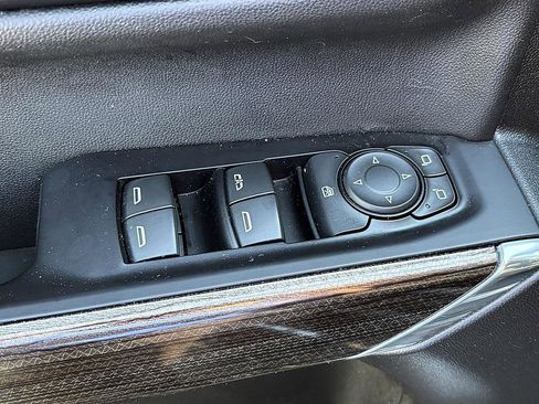 Used 2020 Chevrolet Silverado 1500 LT w/ All-Star Edition image 15