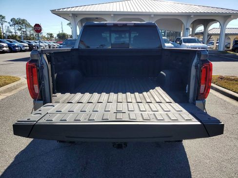 Used 2021 GMC Sierra 1500 AT4 w/ AT4 Premium Package image 5