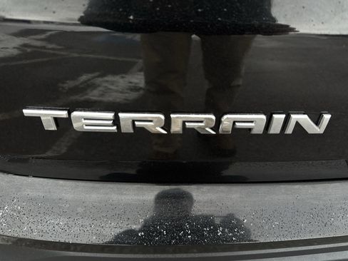 Used 2021 GMC Terrain SLE w/ Driver Convenience Package image 31