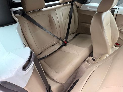 Used 2015 Volkswagen Beetle TDI image 25