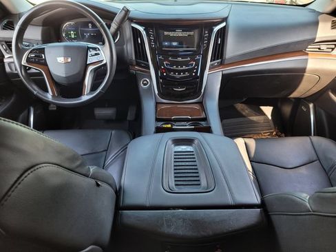 Used 2018 Cadillac Escalade 2WD image 14