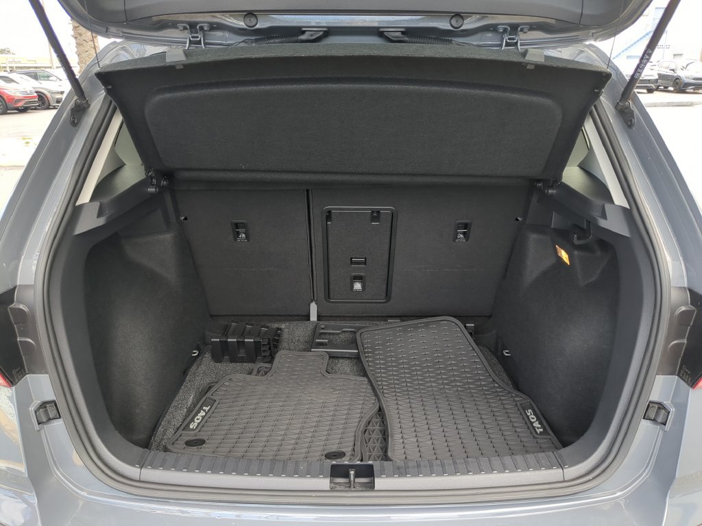 Certified 2023 Volkswagen Taos SE w/ Panoramic Sunroof Package FWD image 10