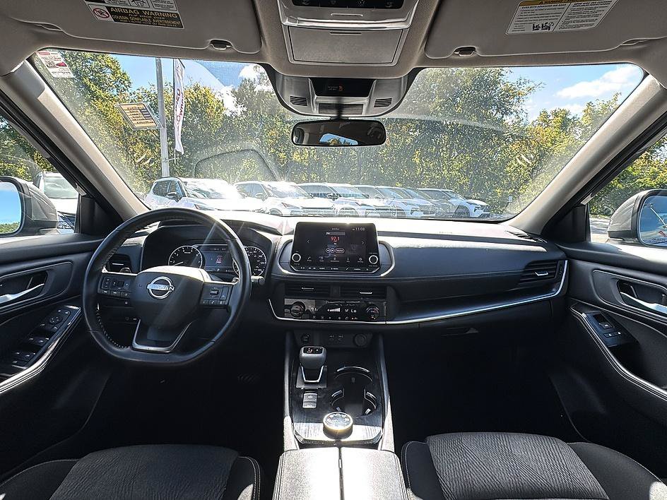 Certified 2025 Nissan Rogue SV AWD/4WD image 28