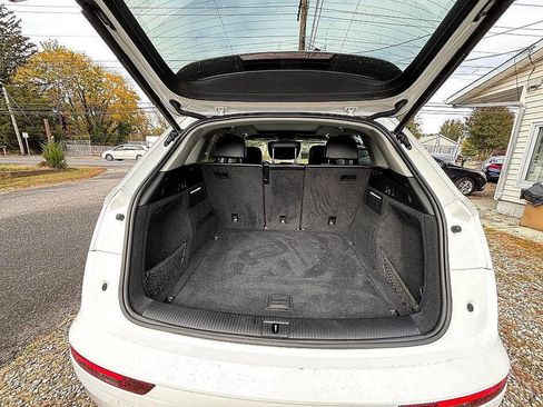 Used 2019 Audi Q5 2.0T Premium w/ Convenience Package image 21