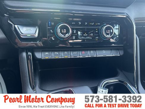 Certified 2024 GMC Sierra 1500 AT4 w/ Technology Package AWD/4WD image 20