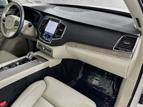 Used 2025 Volvo XC90 T8 Ultra w/ Protection Package Premier AWD/4WD image 29