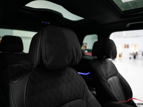 Used 2024 BMW X7 xDrive40i w/ M Sport Package image 50