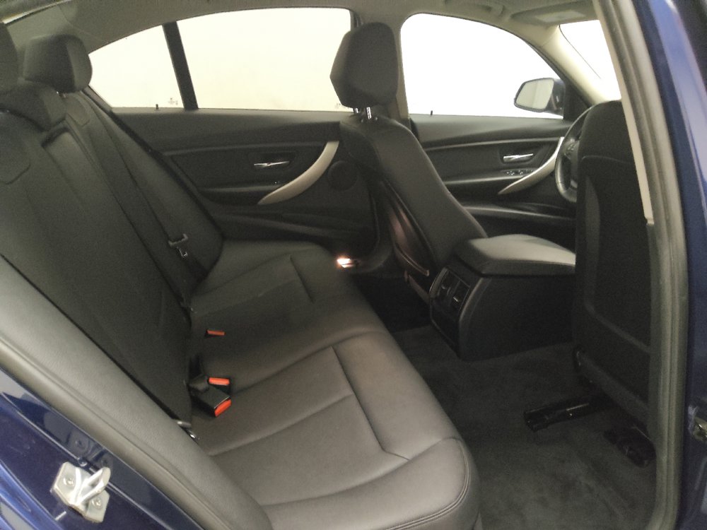 Used 2018 BMW 320i Sedan RWD image 19