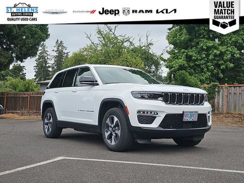 Used 2022 Jeep Grand Cherokee Limited 4xe w/ Luxury Tech Group II AWD/4WD image 9