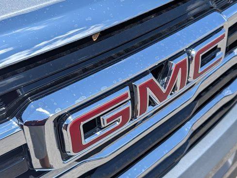 New 2027 GMC Terrain Elevation w/ Elevation Premium Package FWD image 32
