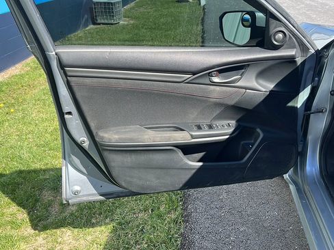 Used 2018 Honda Civic Si image 9