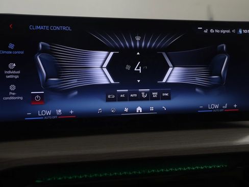 Used 2025 BMW M340i xDrive w/ Premium Package image 35