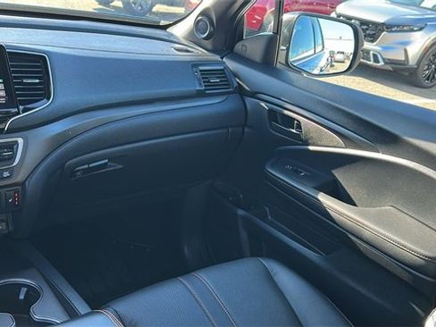 Used 2025 Honda Ridgeline TrailSport image 25