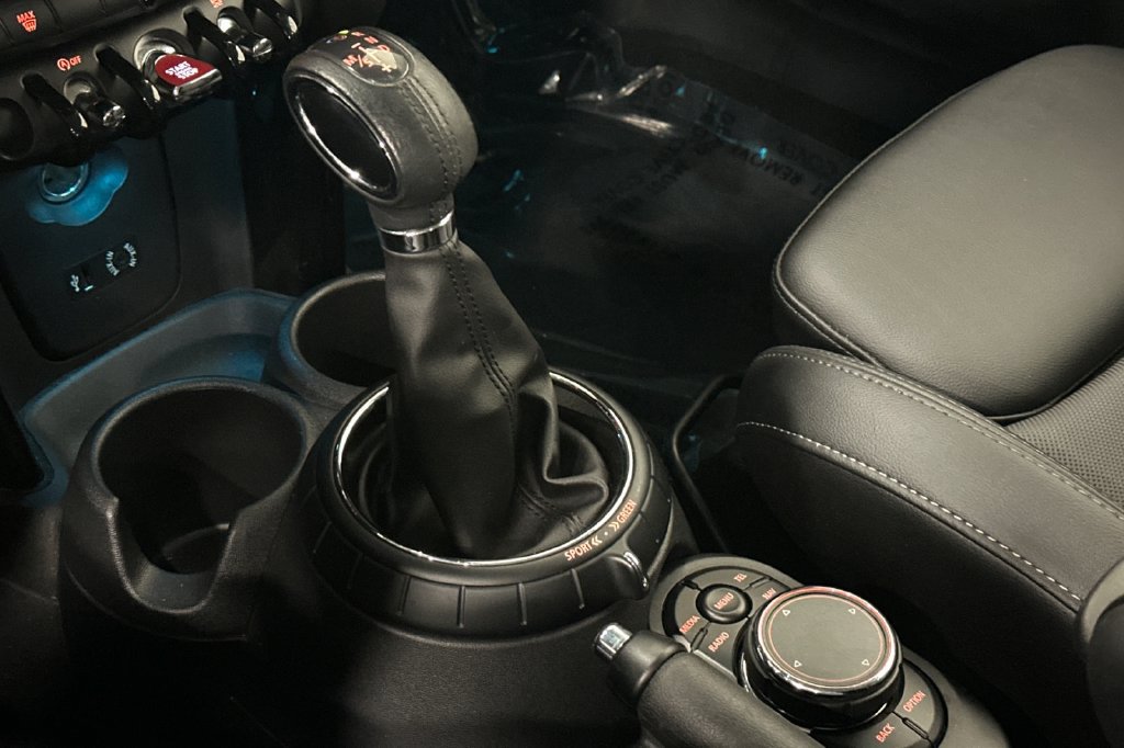 Used 2015 MINI Cooper S FWD image 23
