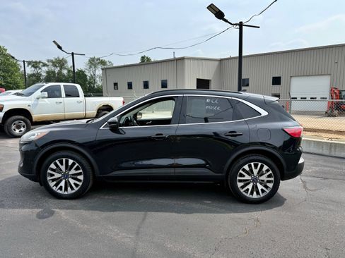 Used 2020 Ford Escape Titanium AWD/4WD image 6