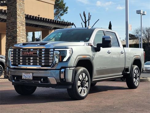Used 2025 GMC Sierra 2500 Denali w/ Denali Reserve Package image 10