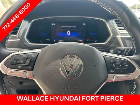 Used 2022 Volkswagen Tiguan SE FWD image 19