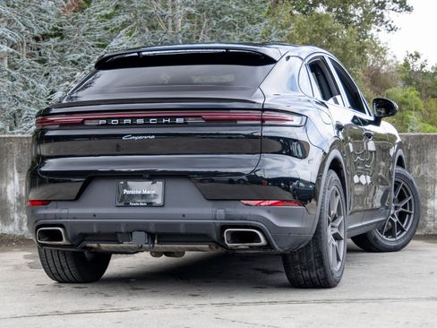 Certified 2025 Porsche Cayenne Coupe image 11