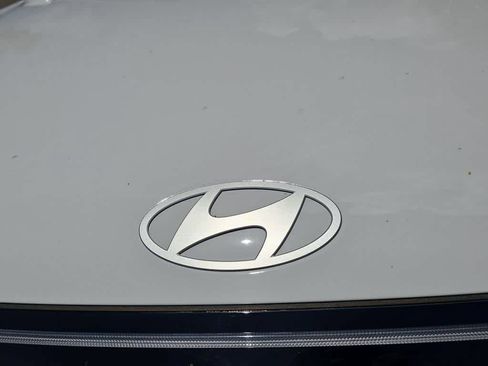 New 2026 Hyundai Kona Limited FWD image 12