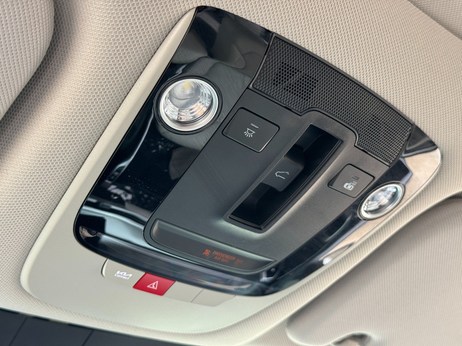 Used 2025 Kia Sorento EX w/ Panoramic Sunroof Package FWD image 36