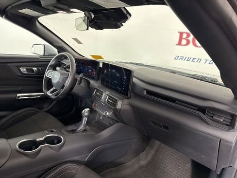 Used 2024 Ford Mustang Convertible image 17