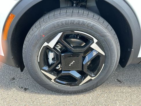 New 2026 Kia Sportage EX AWD/4WD image 9