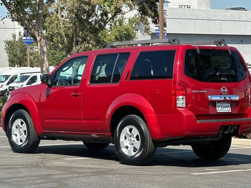 Used 2012 Nissan Pathfinder S RWD image 6