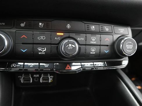 Used 2024 Dodge Durango GT RWD image 35
