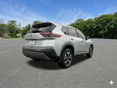 Used 2023 Nissan Rogue SV AWD/4WD image 9