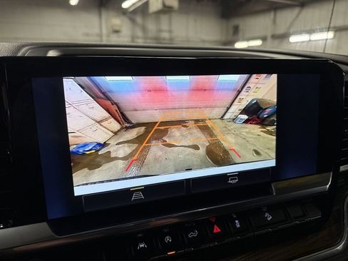 Certified 2024 Chevrolet Silverado 1500 LT w/ Z71 Off-Road Package image 18