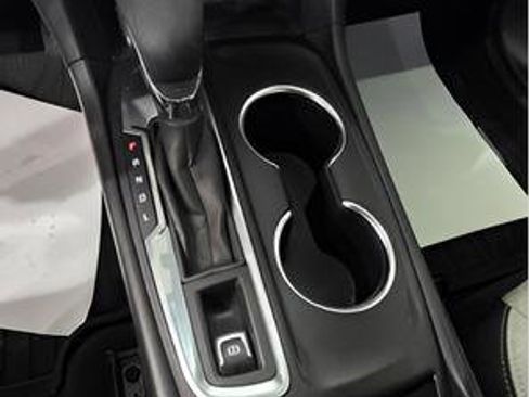 Used 2024 Chevrolet Equinox LS w/ LS Convenience Package FWD image 22