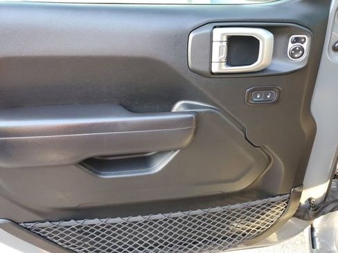 Used 2018 Jeep Wrangler Unlimited Sport S AWD/4WD image 15